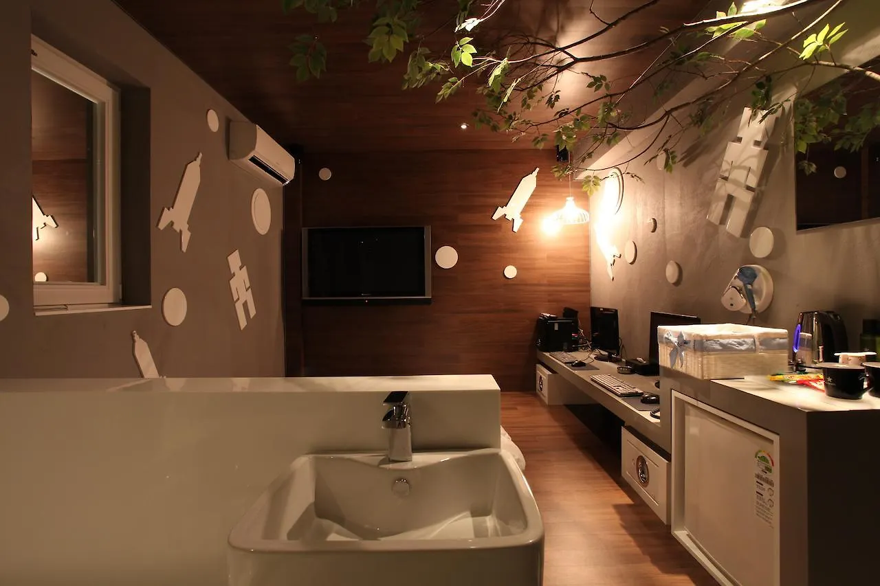 Nine Star Hotel Seoul 2*,  South Korea